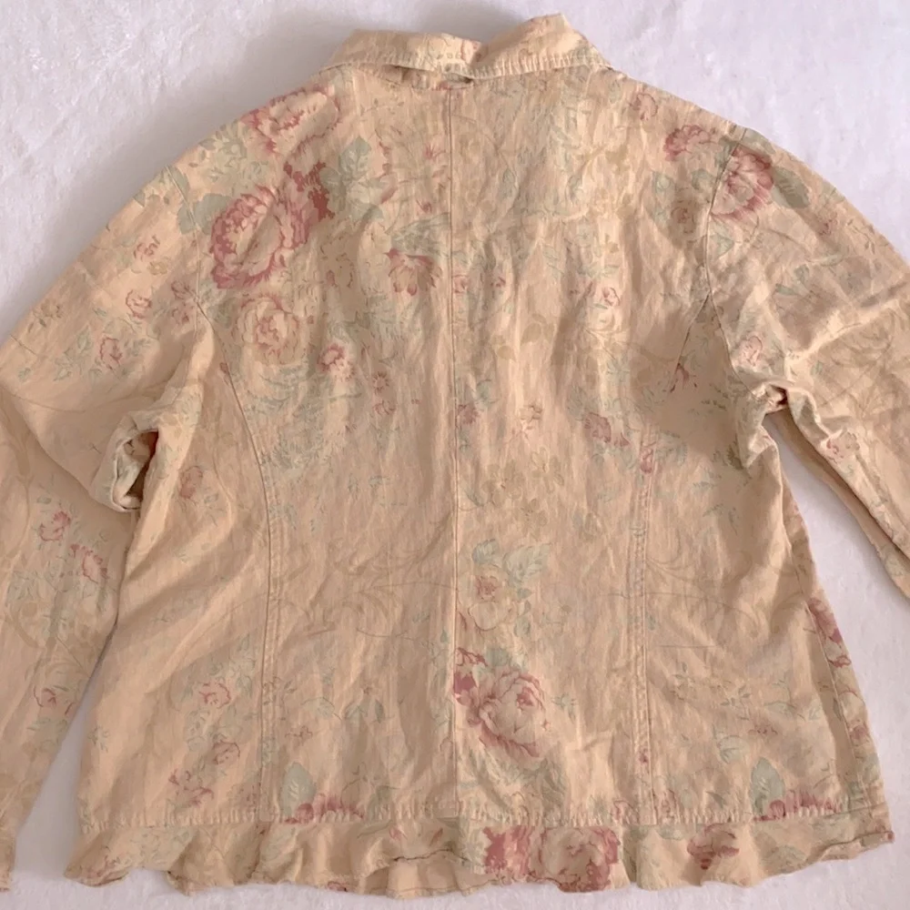 {VTG} Monroe & Main | Linen Cotton Floral Print Button Front Ruffle Trim Top - Picture 11 of 15